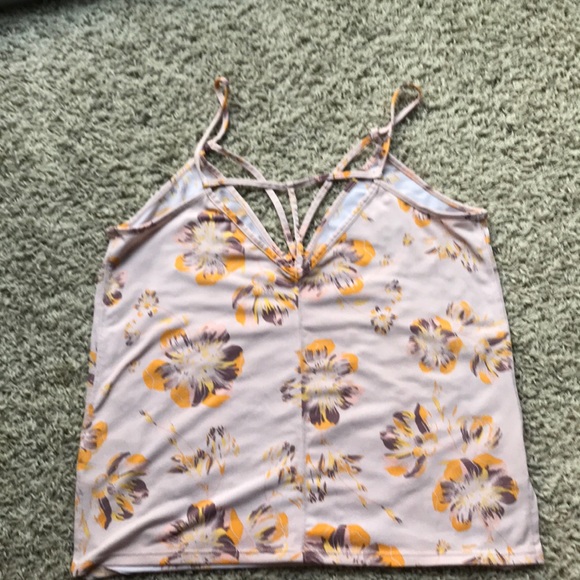 Tank - Picture 3 of 5